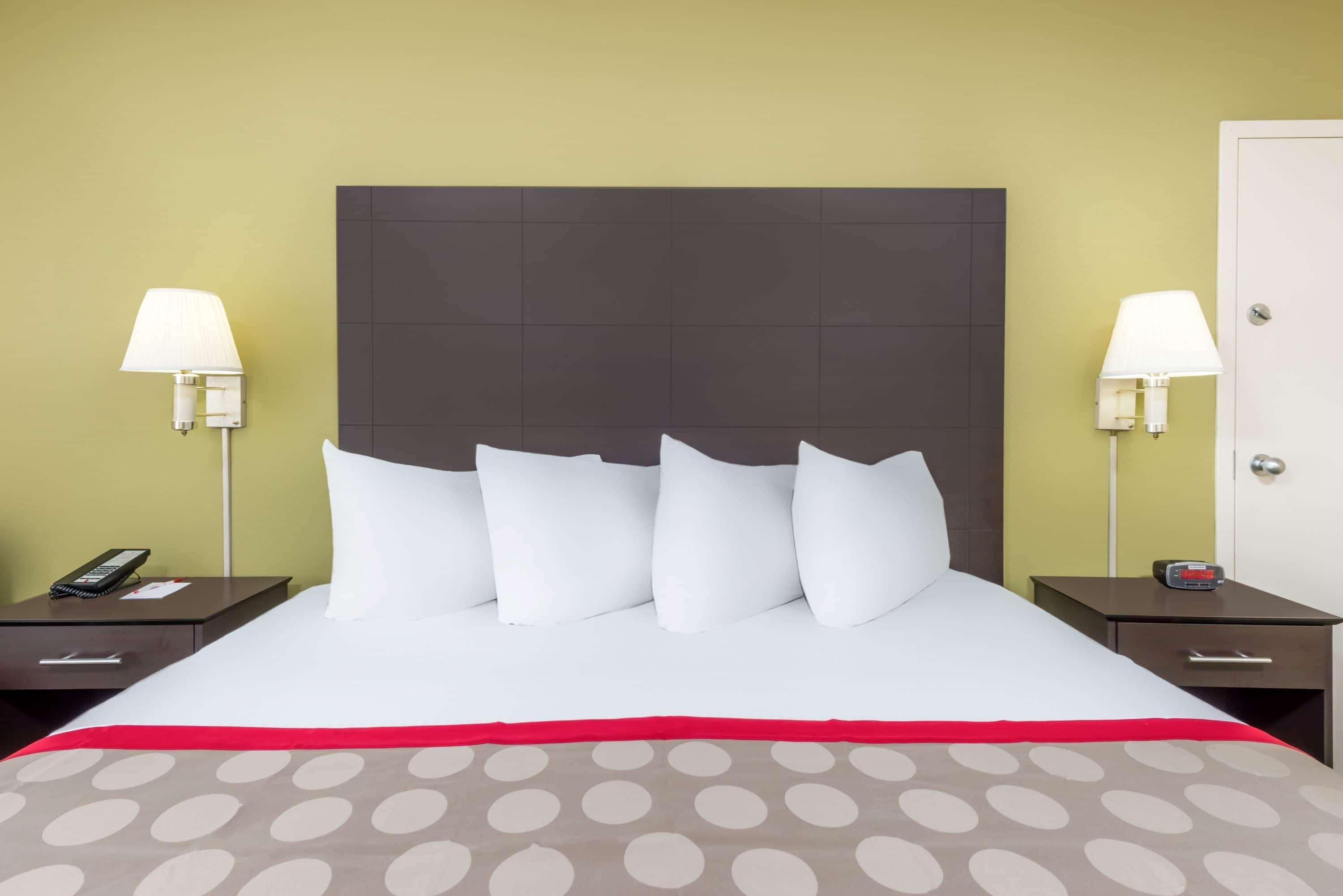 Ramada By Wyndham Vandalia Exteriér fotografie