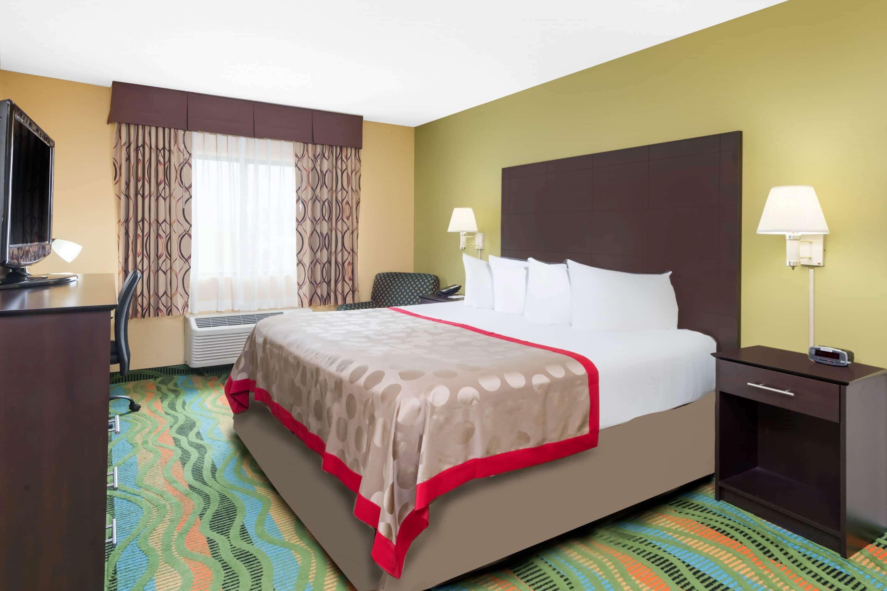 Ramada By Wyndham Vandalia Exteriér fotografie